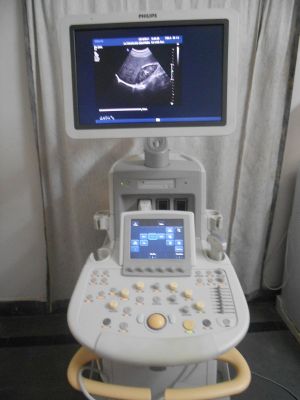 Phillips iU22 ultrasound machine image